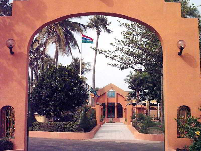 Sunbeach Hotel & Resort Bakau Extérieur photo