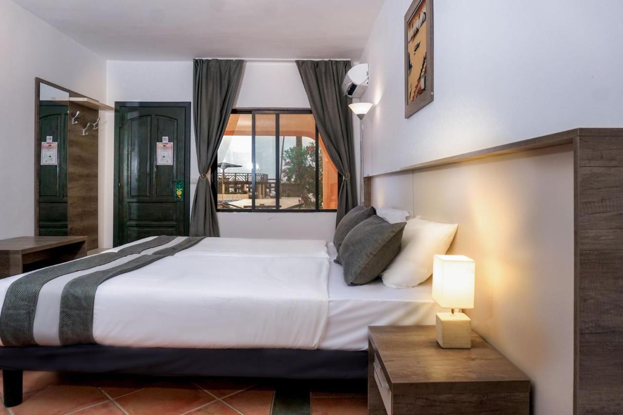 Sunbeach Hotel & Resort Bakau Extérieur photo